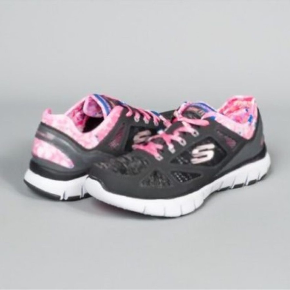 NWOT Skechers Sport Skech Flex Relaxed Fit Sneakers Size 7.5